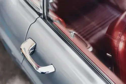 Auto-Locksmith-Near-Me--in-Phoenix-Arizona-auto-locksmith-near-me-phoenix-arizona.jpg-image